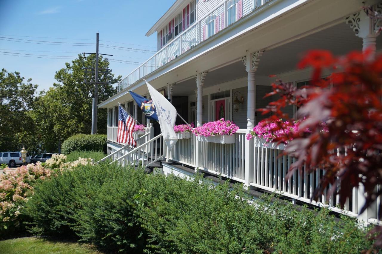Harbor House Inn Гранд Хейвън Екстериор снимка