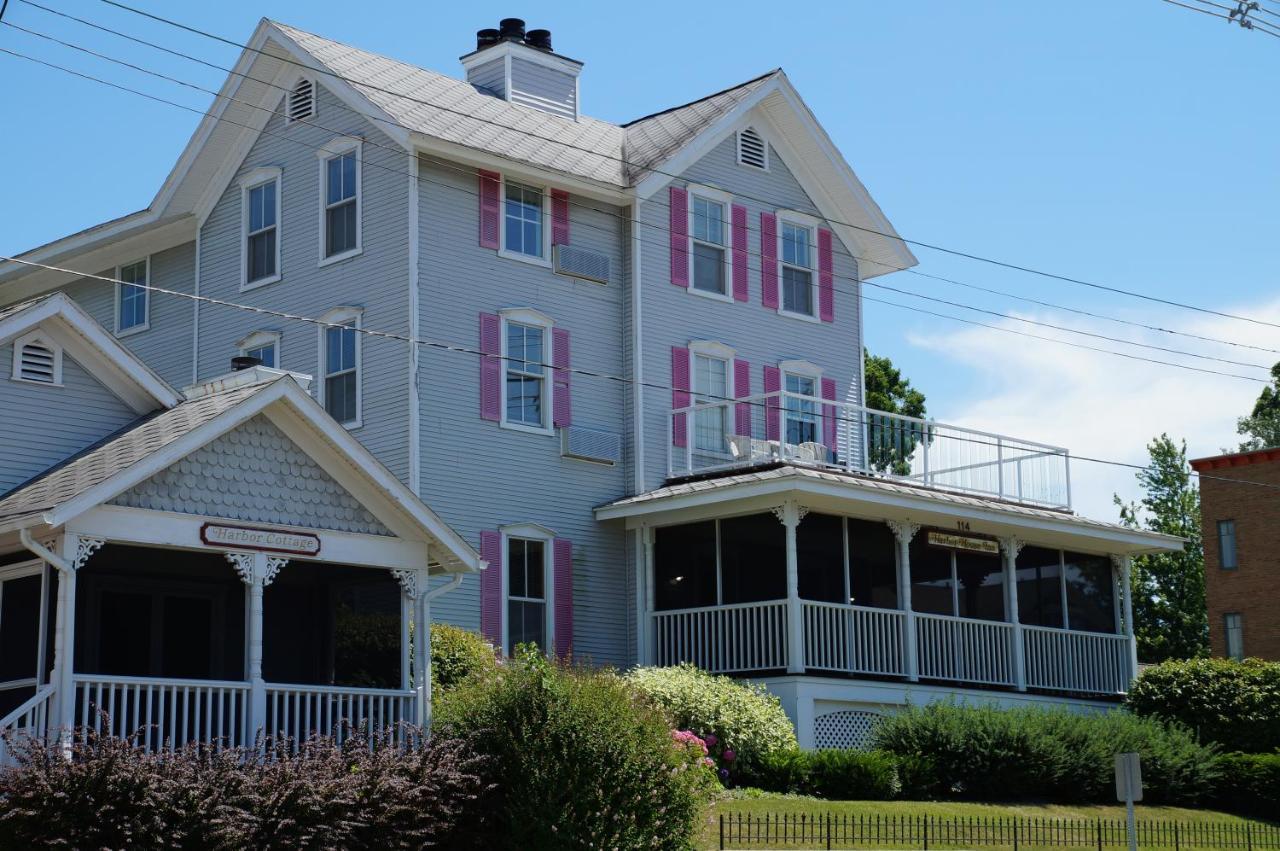 Harbor House Inn Гранд Хейвън Екстериор снимка