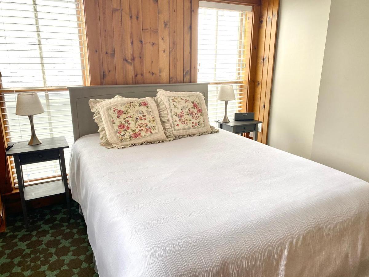 Harbor House Inn Гранд Хейвън Стая снимка