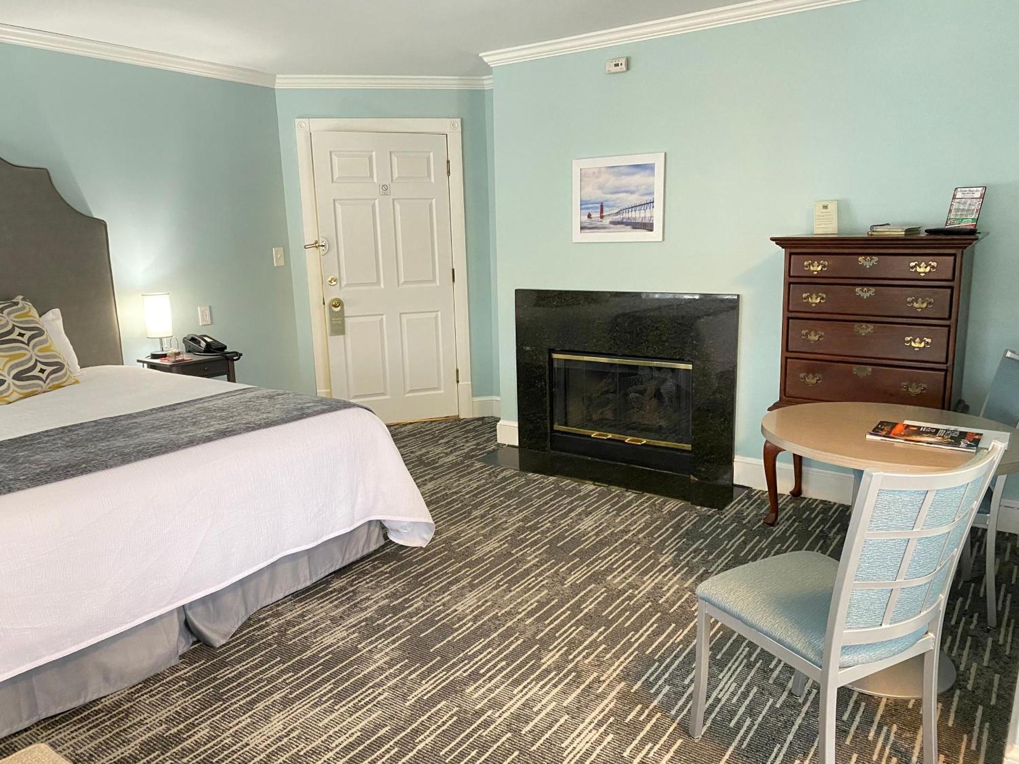 Harbor House Inn Гранд Хейвън Стая снимка